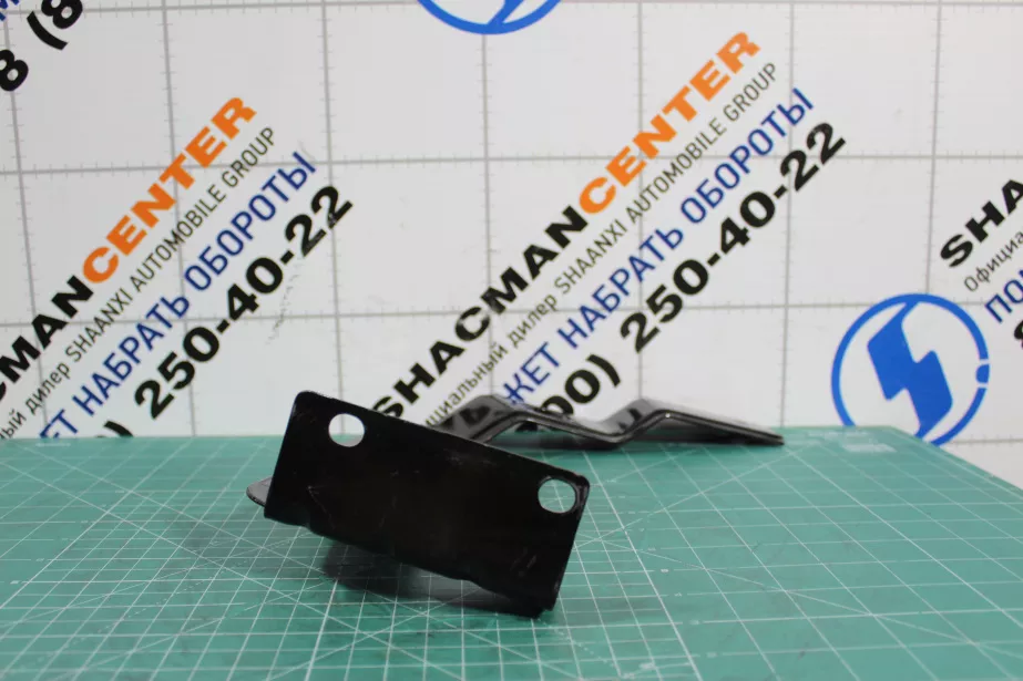 Кронштейн замка капота (L) SHAANXI, X3000 для грузовиков *