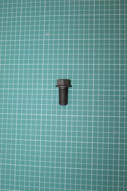 Болт D16, L35, (конической шестерни среднего моста) SHAANXI для грузовиков *