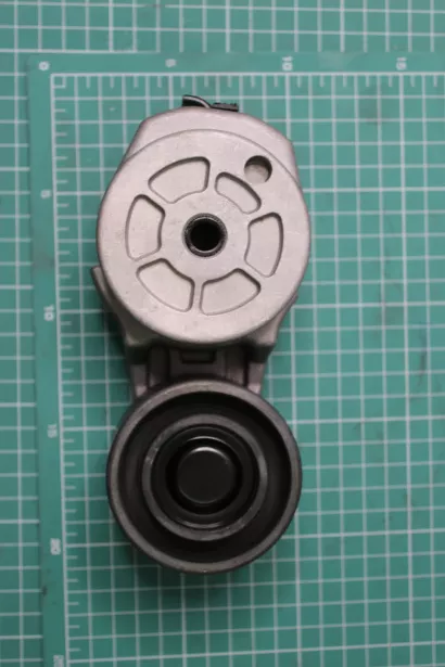 Ролик натяжитель ремня WP10 SHAANXI для грузовиков *