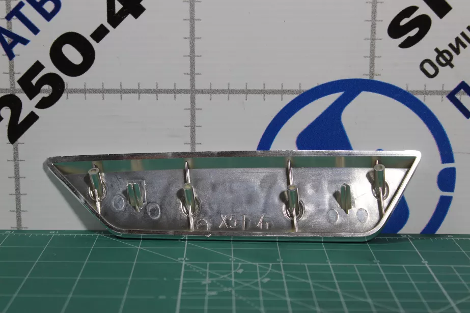 Накладка декоративная на зеркало (R, Пластик) SHAANXI, X5000 для грузовиков *