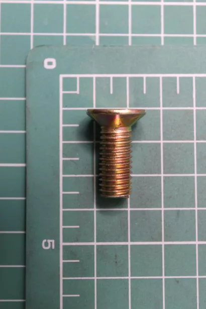 Болт тормозного барабана D10, L25, ( с потайной шляпкой) HOWO для грузовиков *
