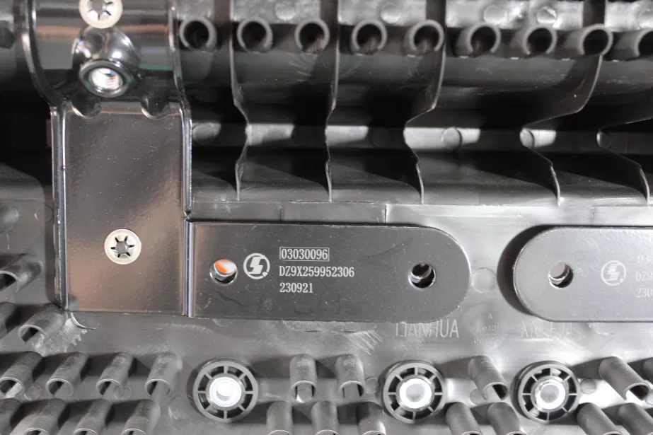 Брызговик заднего колеса (L/R, задняя часть) SHAANXI, X6000, 4X2 для грузовиков *