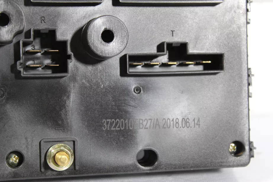 Блок предохранителей в сборе FAW, J6 для грузовиков *