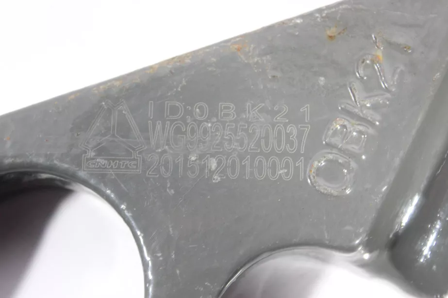 Кронштейн амортизатора основного (нижний, левый) HOWO для грузовиков *