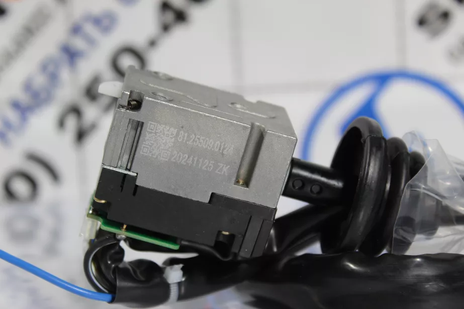 Переключатель поворотов (чёрные фишки) SHAANXI, F2000, F3000 для грузовиков *