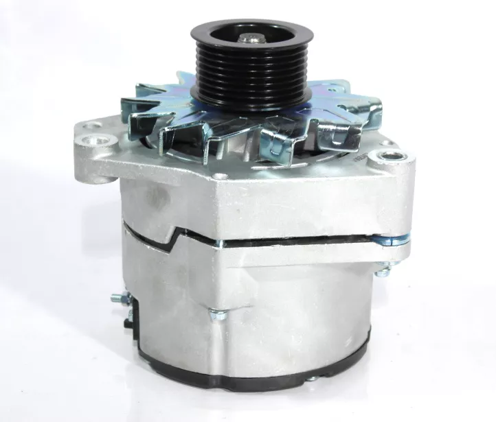 Генератор (под ручейковый ремень 8PK 28V/70A) SHAANXI, F3000, WP10, (612600090506) для грузовиков *