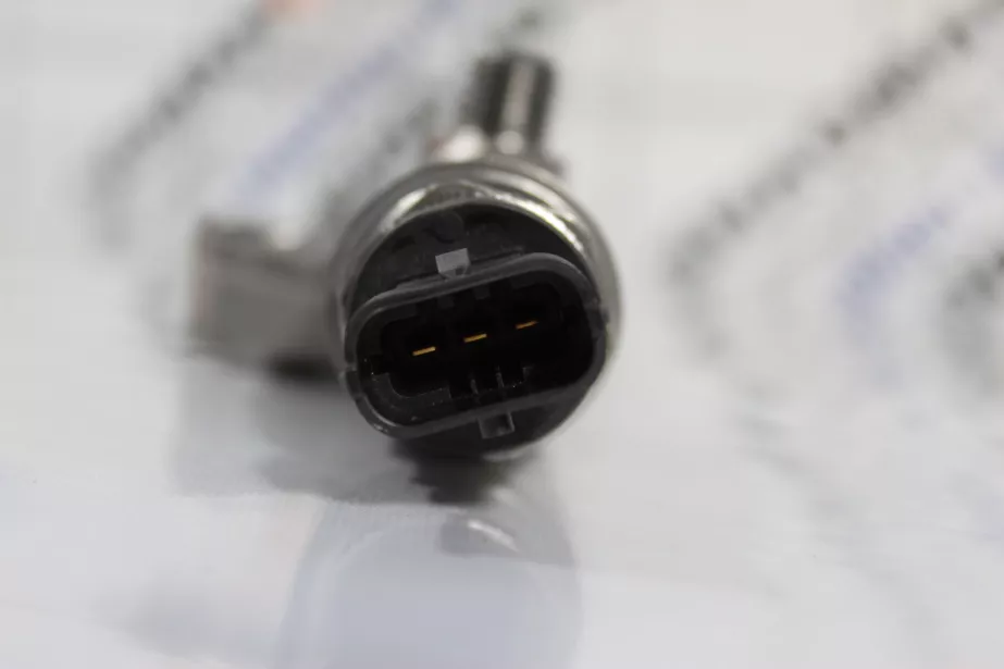 Рампа топливная (рейка) WP10/WP12 SHAANXI для грузовиков *