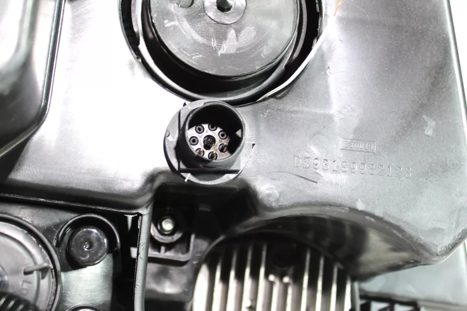 Фара (L, нового обр.) HUAFUXING, F3000, (DZ93189723010) для грузовиков *