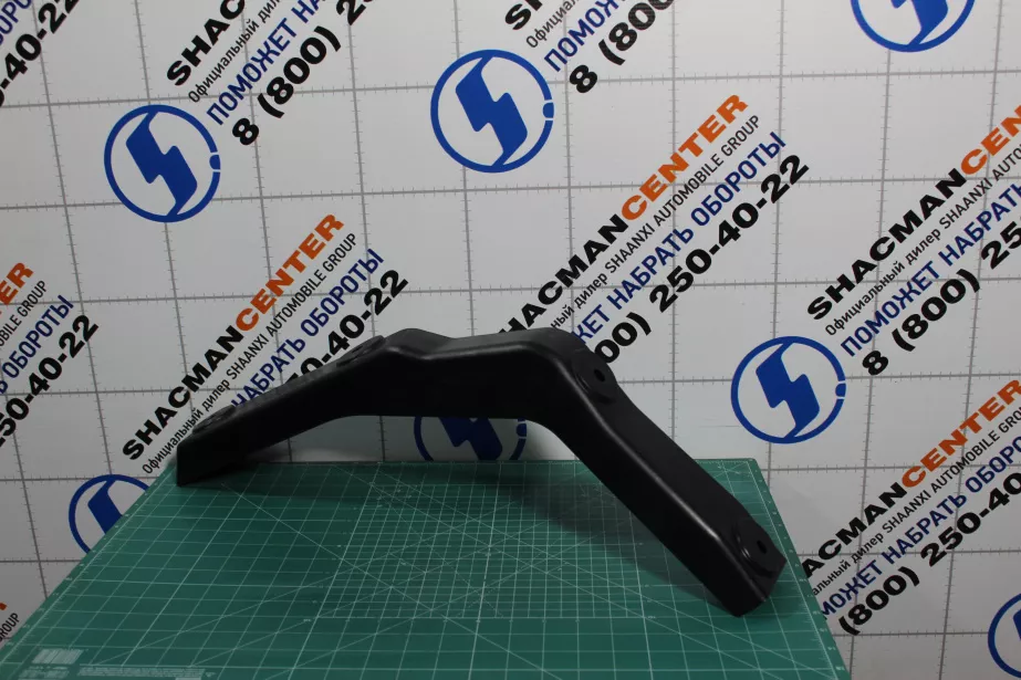 Кронштейн обтекателя кабины (L, верхний) SHAANXI, X5000 для грузовиков *