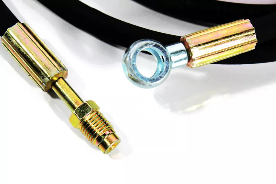 Шланг ПГУ L-3600 (штуцер D-14, быстросъём D-12) SHAANXI для грузовиков *