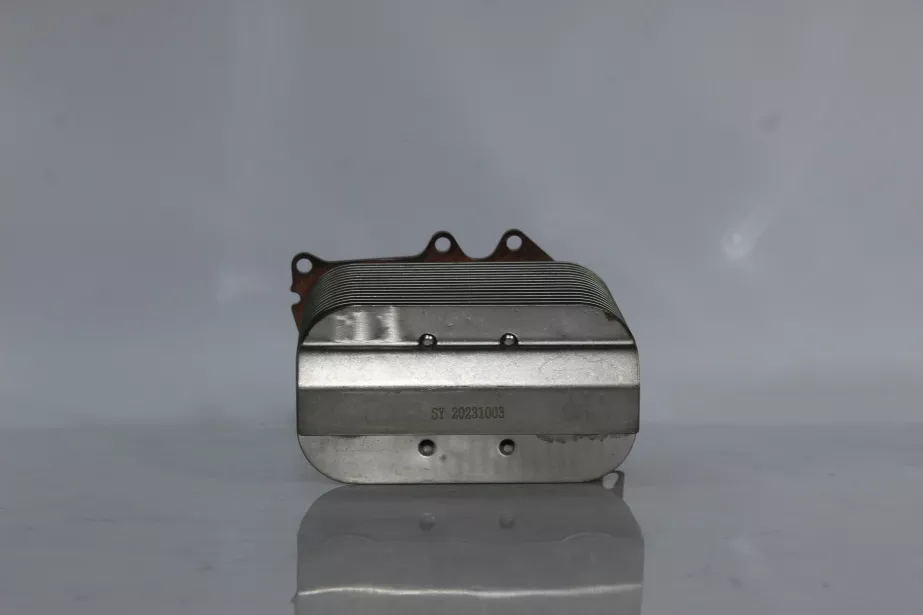 Радиатор масляный (теплообменник) SITRAK, MC13, T5G для грузовиков *