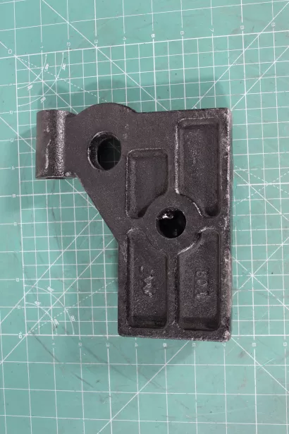 Кронштейн крепления амортизатора (FL) FAW, J6 для грузовиков *