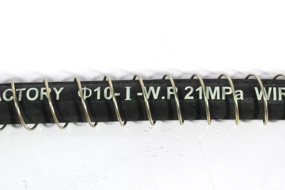 Шланг тормозной камеры задний D18, L660, (2 гайки) SITRAK для грузовиков *