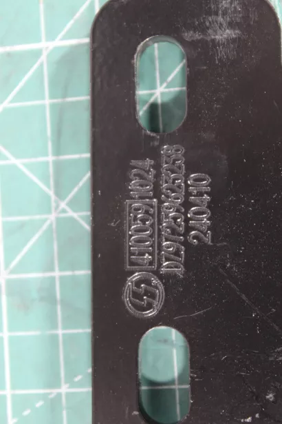 Кронштейн крепления бампера (R) SHAANXI, X3000 для грузовиков *