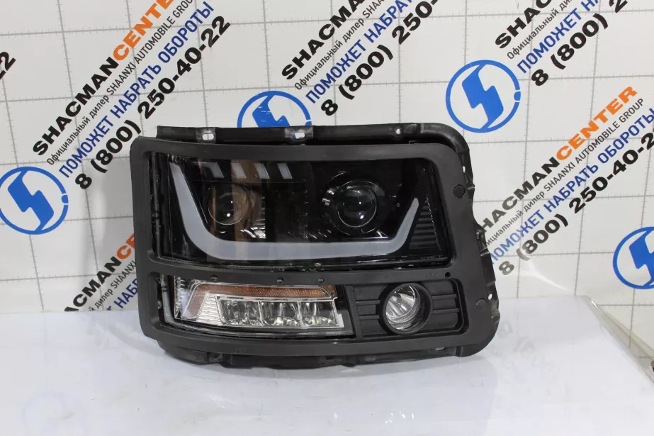 Фара (R, Пластик, Н.О LED) SHAANXI, F3000 для грузовиков *