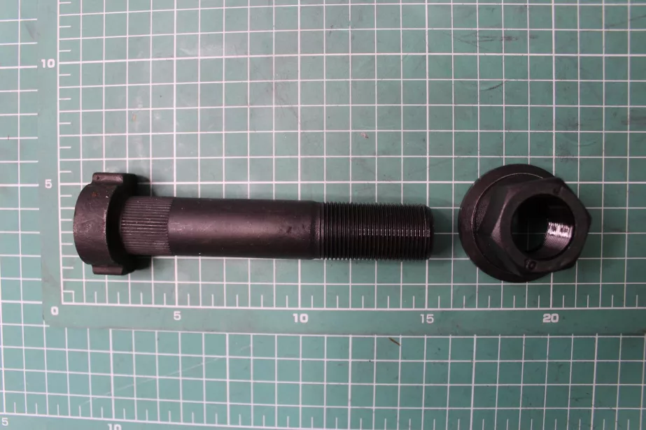 Шпилька колеса D22, L120, (Rear, с насечкой) CREATEK, (CK8069A) для грузовиков *