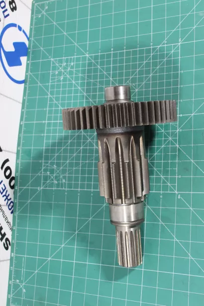 Вал промежуточный демультипликатора (Длинный) FULLER для грузовиков *