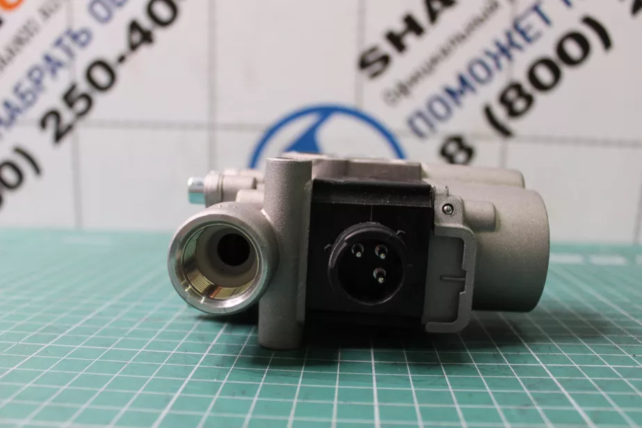 Кран (клапан) электромагнитный ABS HOWO для грузовиков *