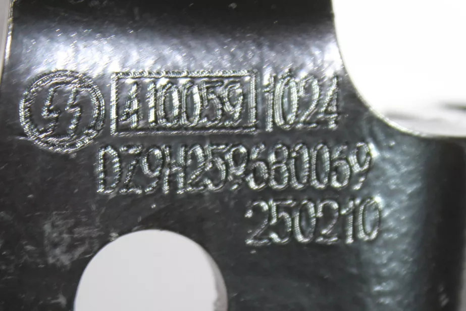 Кронштейн стойки стабилизатора (Верхний) SHAANXI, X6000 для грузовиков *