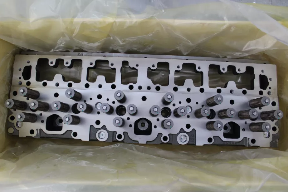 Головка блока цилиндров (в сборе) AUTOMAX, ISM11, (AM1168) для грузовиков *