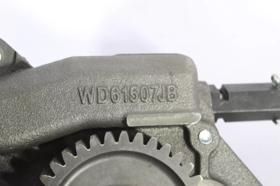 Насос масляный WD618 HOWO, (61800071010) для грузовиков *