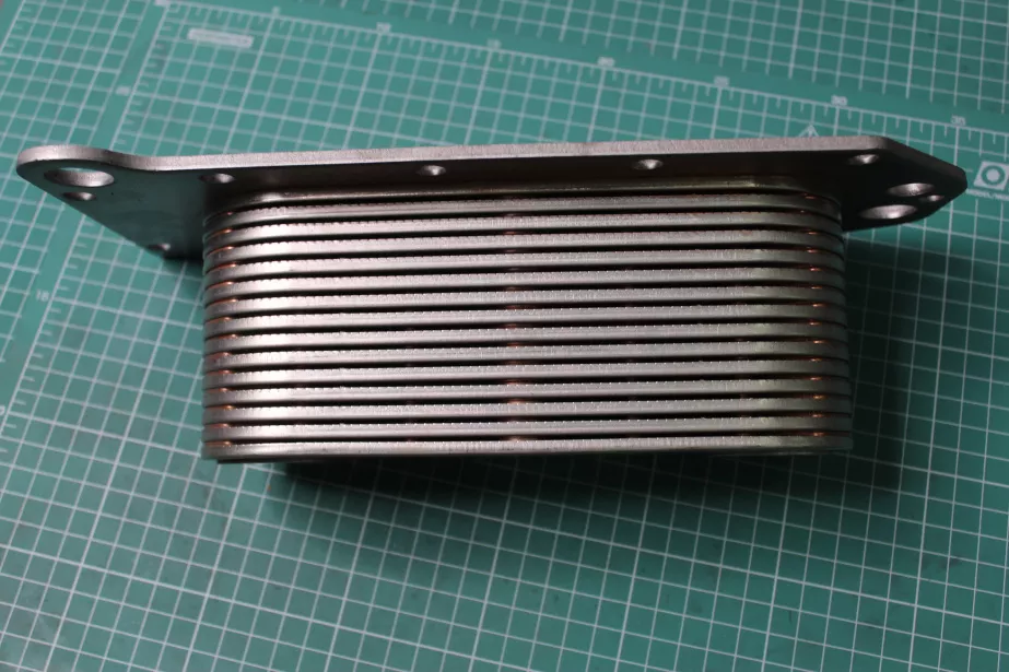 Радиатор масляный (теплообменник) CREATEK, (CK9856) для грузовиков *