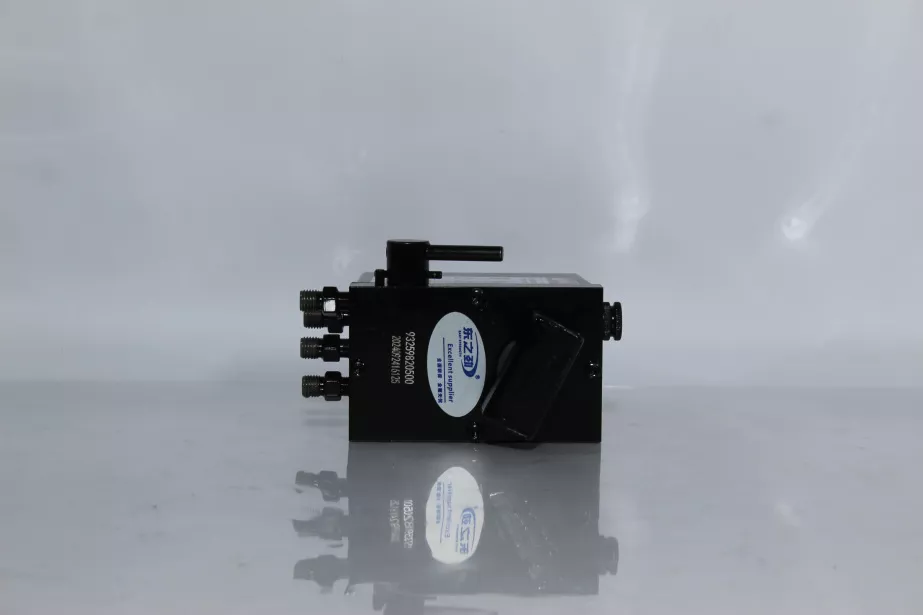 Насос подъема кабины (3 выхода) SHAANXI, X3000 для грузовиков *