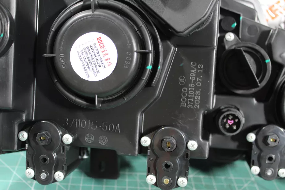 Фара (L) FAW, J6 для грузовиков *