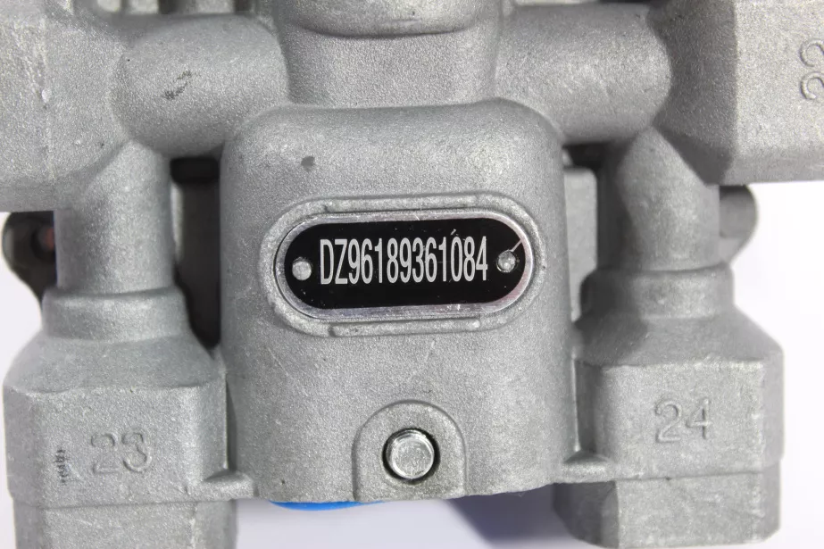 Клапан защитный тормозной системы (4-х контурный) SHAANXI, X3000 для грузовиков *