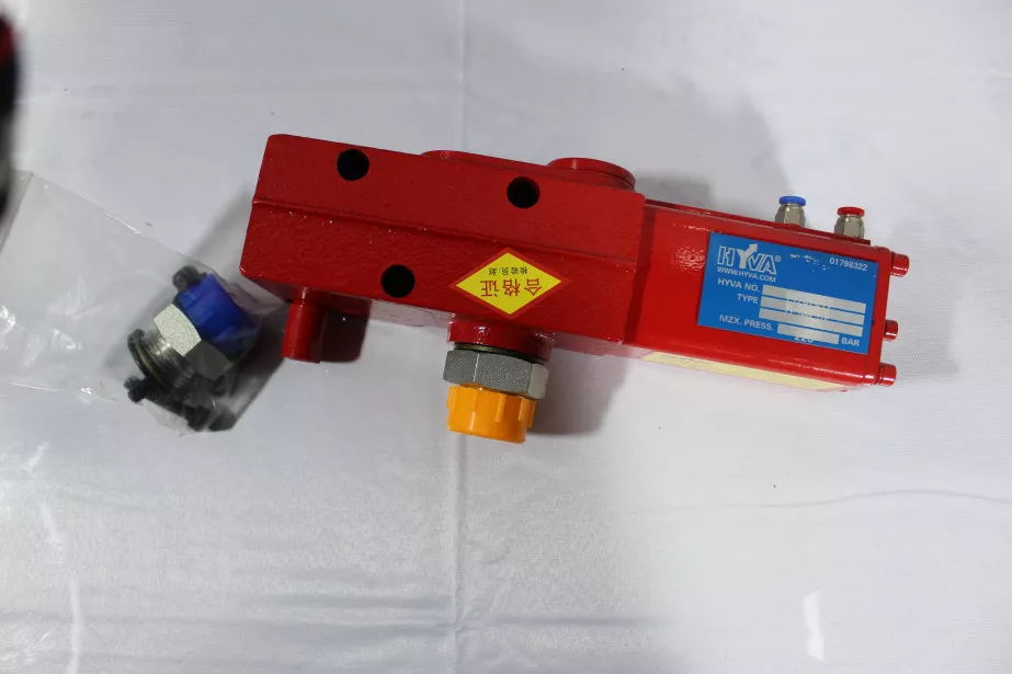 Клапан насоса подъёма кузова HYVA (на гидробаке) SHAANXI, (14767319) для грузовиков *