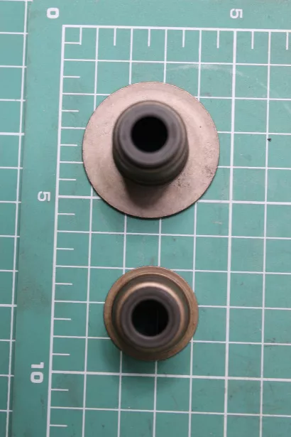 Колпачок маслосъёмный (комплект 12 шт.) CREATEK, Евро-2, Евро-4, (CK8974, CK8975) для грузовиков *