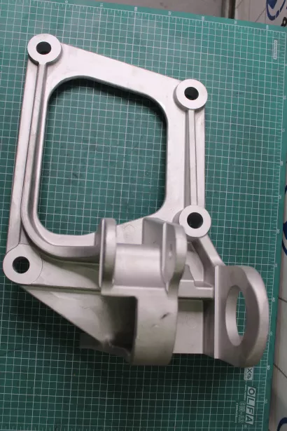 Рычаг торсиона кабины (L) SHAANXI, X6000 для грузовиков *