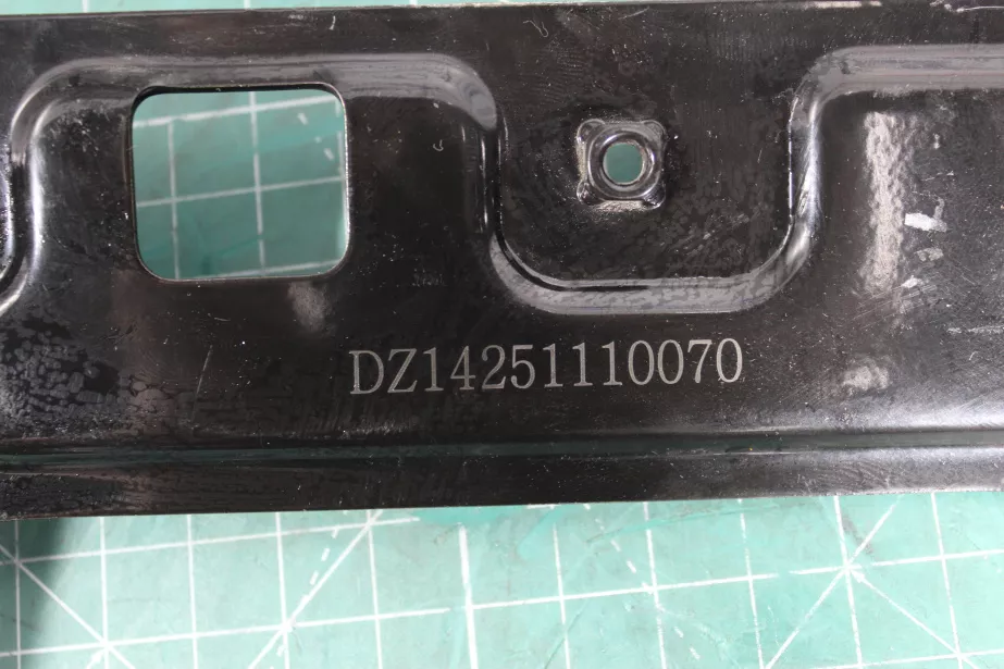 Кронштейн замка капота (L) SHAANXI, X3000 для грузовиков *