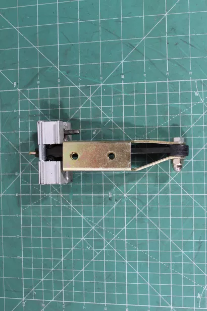 Ограничитель двери (L, Металл) SHAANXI, X3000 для грузовиков *