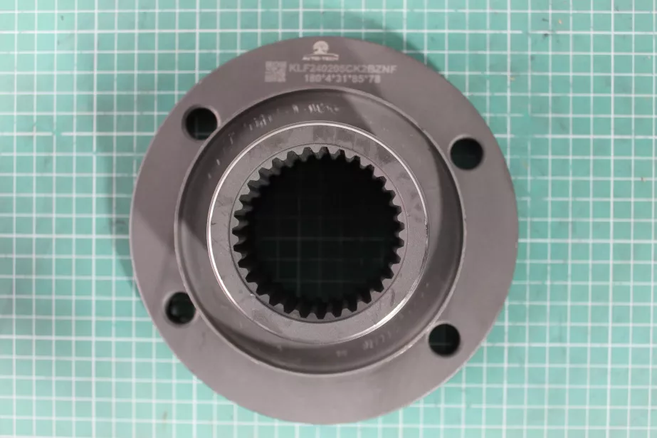 Фланец среднего моста D180, Z31, (31 шлиц 180*75*4) SHAANXI, HDZ300, AC16 для грузовиков *