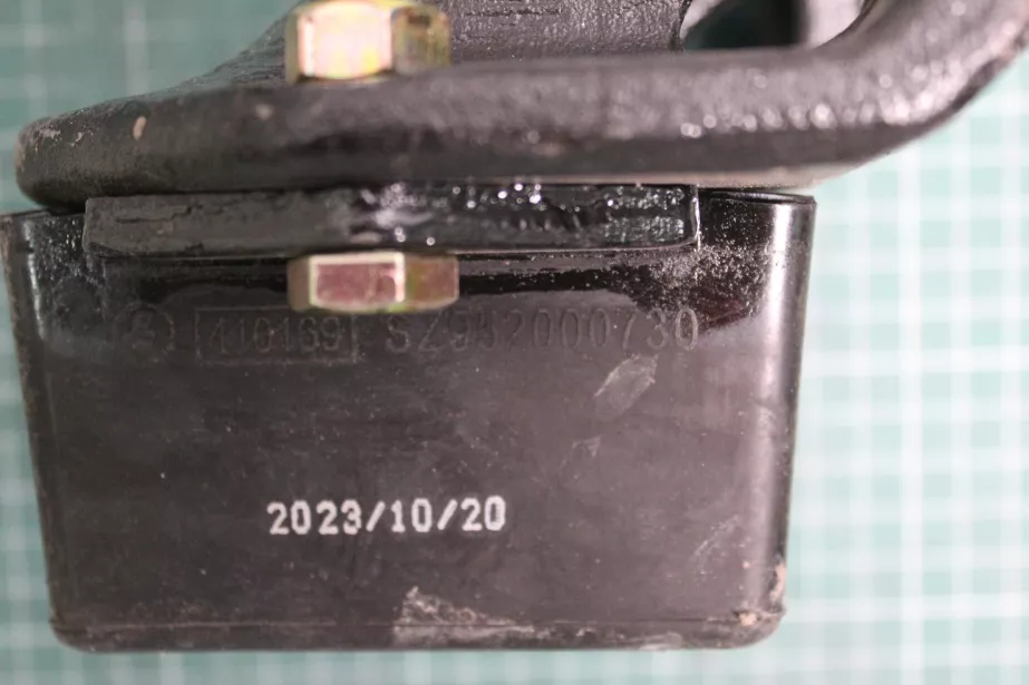 Кронштейн отбойника задней рессоры SHAANXI для грузовиков *