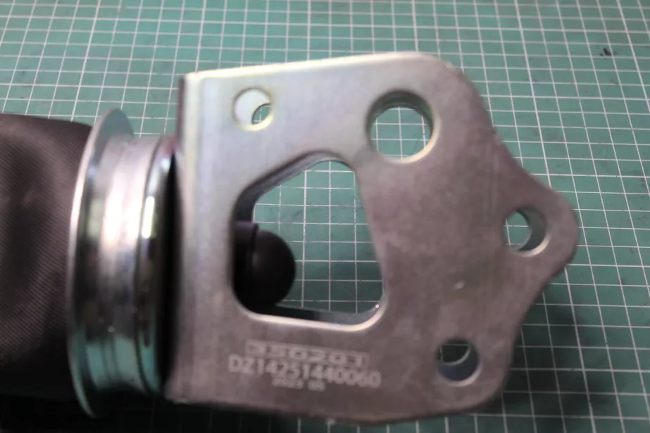 Амортизатор кабины (Rear, пневматический, с кронштейном) SHAANXI, X3000, (DZ15221440800) для грузовиков *