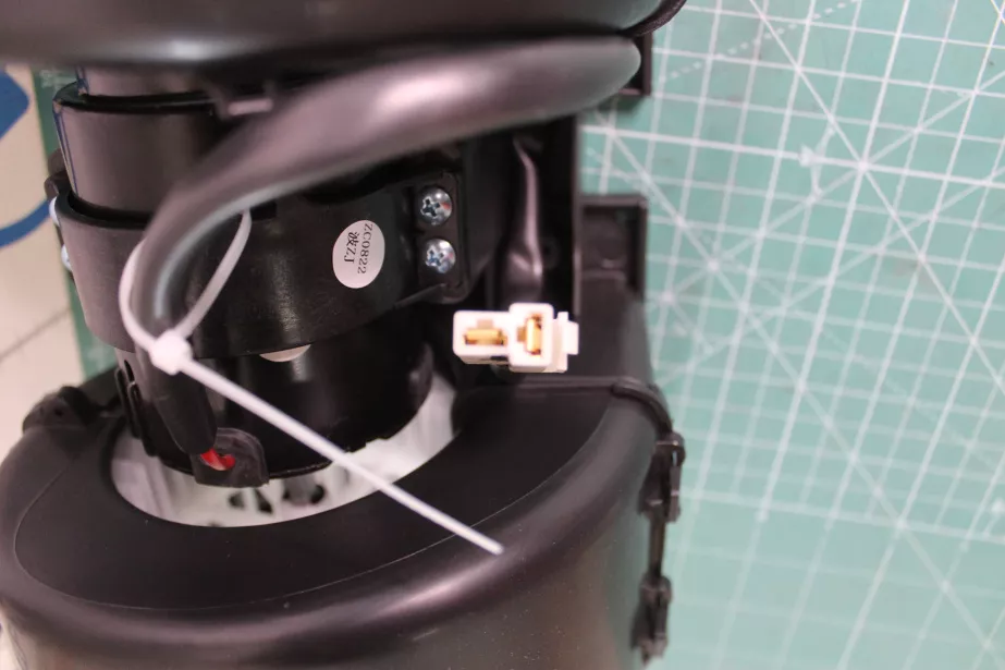 Электродвигатель печки (Черный, Пластик) SHAANXI, X3000, X5000 для грузовиков *