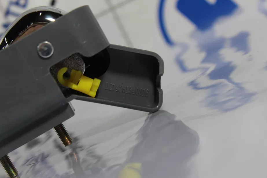 Ручка двери внутренняя (L) SHAANXI, X3000. для грузовиков *