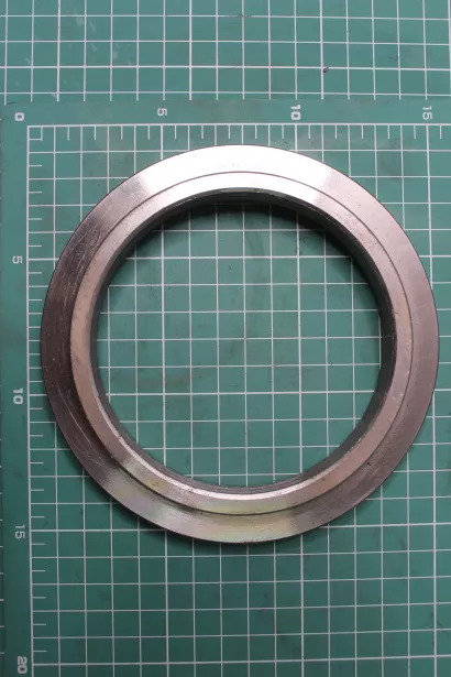 Крышка сальника редуктора заднего моста SHAANXI, F3000, HDM300 для грузовиков *