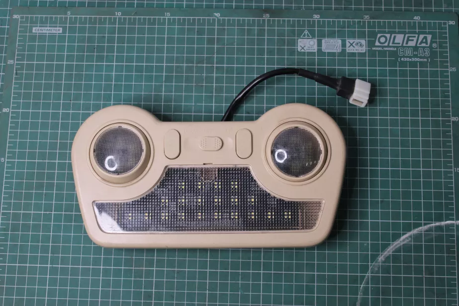 Плафон подсветки кабины (Центральный) SHAANXI, X5000 для грузовиков *