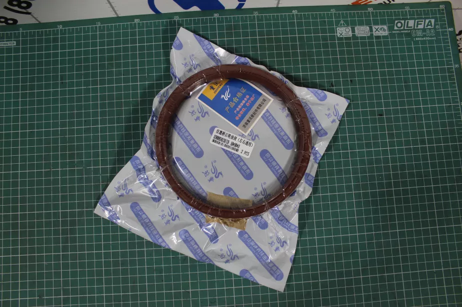 Сальник передней ступицы D180, H10, (160*180*10 ) SHAANXI, X3000, 6X6 для грузовиков *