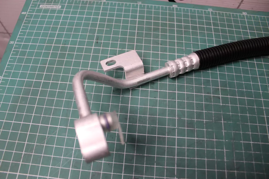 Трубка кондиционера от радиатора до осушителя SHAANXI, X3000 для грузовиков *