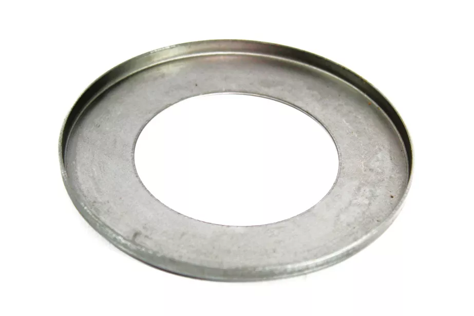 Шайба маслоотражательная передней ступицы (наружная X3000) SHAANXI для грузовиков *