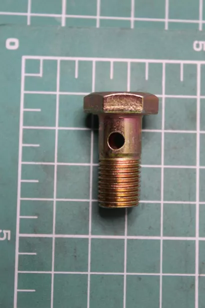 Болт штуцерный ТНВД D12, L22, HOWO для грузовиков *