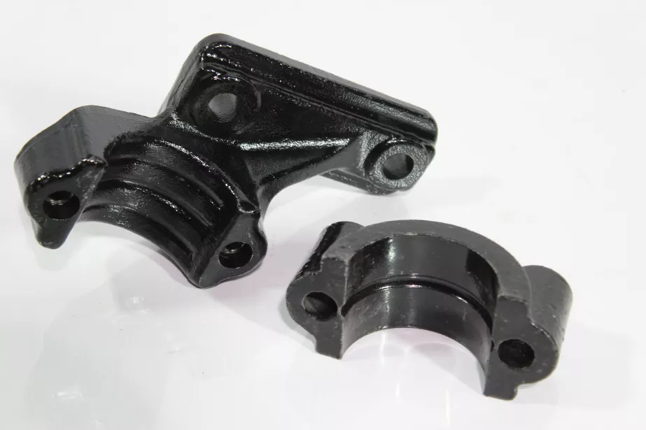 Кронштейн переднего стабилизатора к переднему мосту (R) SHAANXI, X3000, 6X6, (81.43722.0074) для грузовиков *