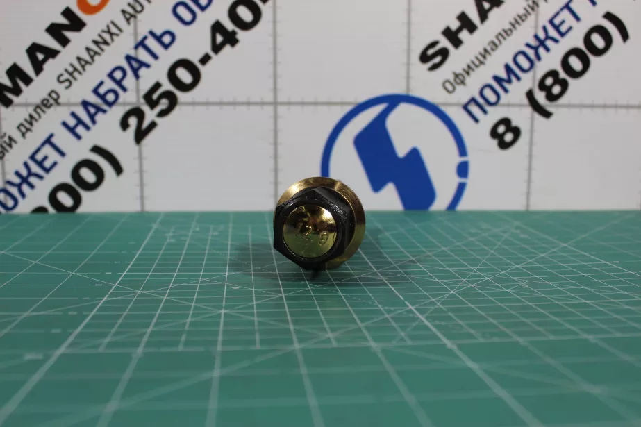 Шпилька колеса D22, L130, (Rear, с насечкой, с пылезащитным колпачком) AUTOMAX, (AM1292) для грузовиков *