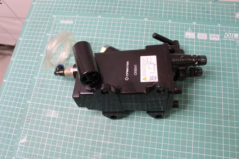 Насос подъема кабины (усиленный) CREATEK, (CK8541) для грузовиков *