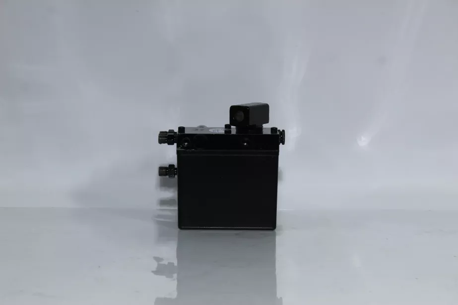 Насос подъема кабины (3 выхода) SHAANXI, X3000 для грузовиков *