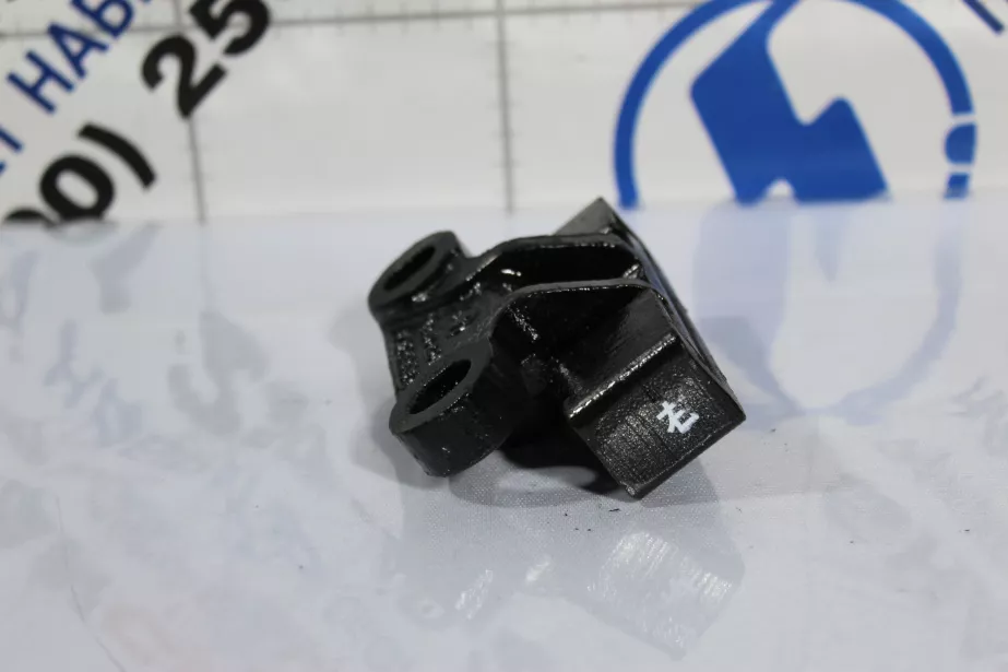 Кронштейн радиатора (R) SHAANXI, X6000 для грузовиков *